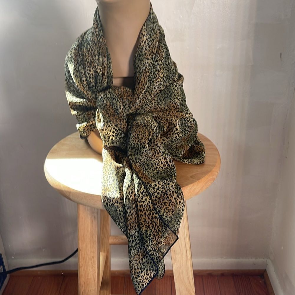 Leopard Print Scarf Unbranded - Picture 5 of 5